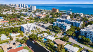 Photo for 135 SE 19th Avenue, Deerfield Beach, FL 33441 - Listing #FX-10277939 135 SE 19th Avenue, Deerfield Beach, FL 33441