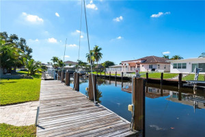 Photo for 135 SE 19th Avenue, Deerfield Beach, FL 33441 - Listing #FX-10277939 135 SE 19th Avenue, Deerfield Beach, FL 33441