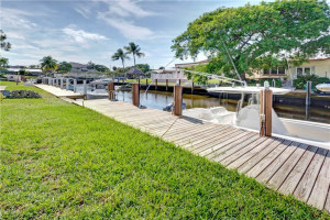 Photo for 135 SE 19th Avenue, Deerfield Beach, FL 33441 - Listing #FX-10277939 135 SE 19th Avenue, Deerfield Beach, FL 33441