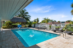 Photo for 135 SE 19th Avenue, Deerfield Beach, FL 33441 - Listing #FX-10277939 135 SE 19th Avenue, Deerfield Beach, FL 33441