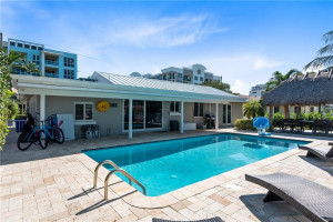 Photo for 135 SE 19th Avenue, Deerfield Beach, FL 33441 - Listing #FX-10277939 135 SE 19th Avenue, Deerfield Beach, FL 33441
