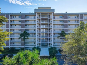 3091 N Course Drive, 810, Pompano Beach, FL 33069
