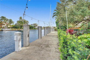 1025 N Rio Vista Boulevard, Fort Lauderdale, FL 33301
