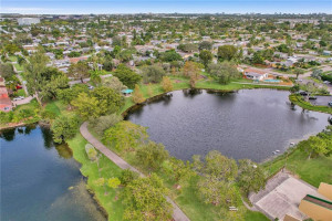 Enjoy the trails around the Park... Fishing, Jogging, Tennis and Racket Ball are feet away. Enjoy the trails around the Park... Fishing, Jogging, Tennis and Racket Ball are feet away.