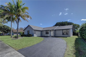 7454 NW 48th Place, Lauderhill, FL 33319