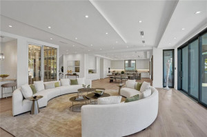 70 Isla Bahia Drive, Fort Lauderdale, FL 33316