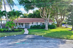 1300 SE 3rd Street, Pompano Beach, FL 33060