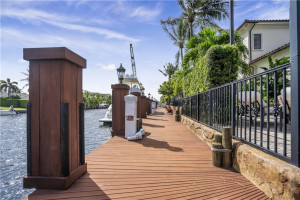 2457 NE 26th Street, Lighthouse Point, FL 33064