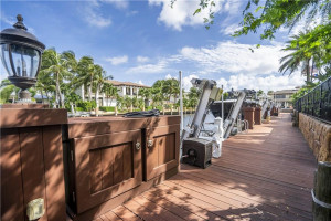 2457 NE 26th Street, Lighthouse Point, FL 33064