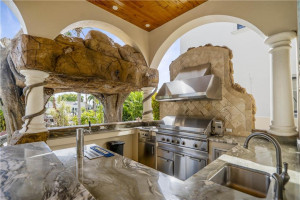 2457 NE 26th Street, Lighthouse Point, FL 33064