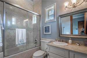 2457 NE 26th Street, Lighthouse Point, FL 33064