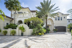 2457 NE 26th Street, Lighthouse Point, FL 33064