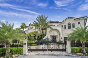 2457 NE 26th Street, Lighthouse Point, FL 33064