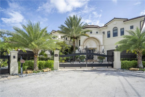 2457 NE 26th Street, Lighthouse Point, FL 33064