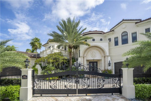 2457 NE 26th Street, Lighthouse Point, FL 33064