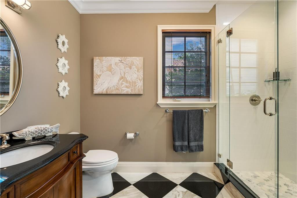 Bathroom for Pool and Entairtement