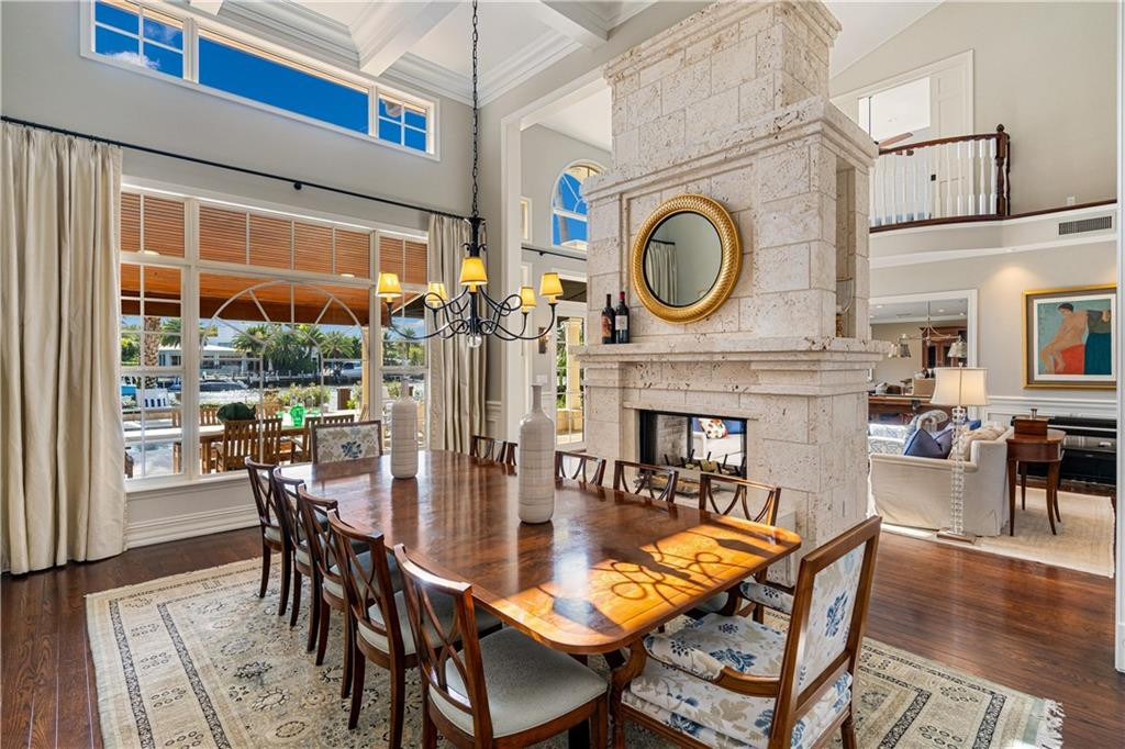 Dining w/Pool and Water View