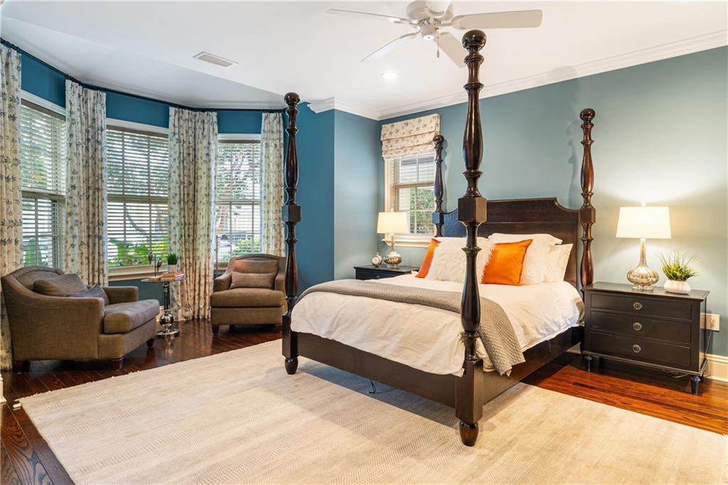 Bedroom 2 w/Baywindow