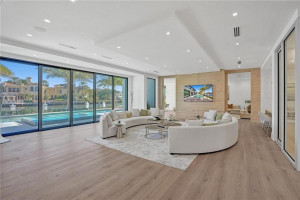 70 Isla Bahia Drive, Fort Lauderdale, FL 33316