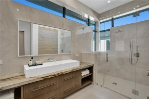 70 Isla Bahia Drive, Fort Lauderdale, FL 33316