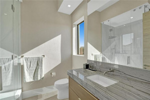 70 Isla Bahia Drive, Fort Lauderdale, FL 33316