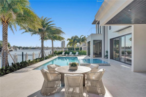 70 Isla Bahia Drive, Fort Lauderdale, FL 33316