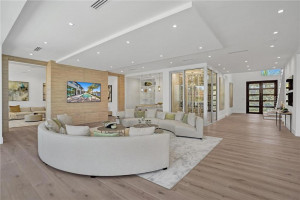 70 Isla Bahia Drive, Fort Lauderdale, FL 33316