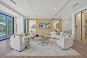 70 Isla Bahia Drive, Fort Lauderdale, FL 33316