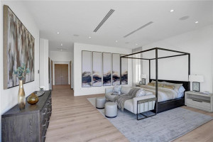 70 Isla Bahia Drive, Fort Lauderdale, FL 33316