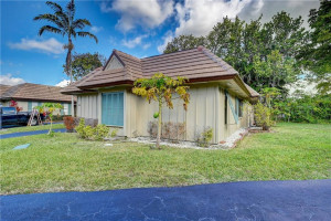 Photo for 1985 Coquina Way, Coral Springs, FL 33071 - Listing #FX-10318654 1985 Coquina Way, Coral Springs, FL 33071