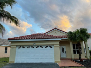 829 Falling Water Road, Weston, FL 33326