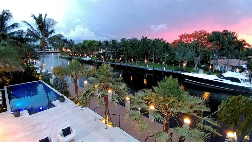 85' Concrete dock with Intracoastal Views.