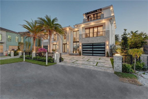Photo for 2900 NE 8 Avenue, Boca Raton, FL 33431 - Listing #FX-10323127 2900 NE 8 Avenue, Boca Raton, FL 33431