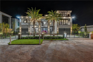 Photo for 2900 NE 8 Avenue, Boca Raton, FL 33431 - Listing #FX-10323127 2900 NE 8 Avenue, Boca Raton, FL 33431