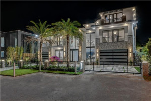 Photo for 2900 NE 8 Avenue, Boca Raton, FL 33431 - Listing #FX-10323127 2900 NE 8 Avenue, Boca Raton, FL 33431
