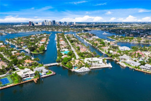 Photo for 1400 W Lake Drive, Fort Lauderdale, FL 33316 - listing #FX-10305051 1400 W Lake Drive, Fort Lauderdale, FL 33316