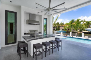 2511 NE 32nd Court, Lighthouse Point, FL 33064