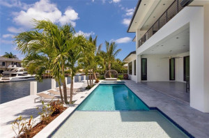 2511 NE 32nd Court, Lighthouse Point, FL 33064