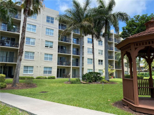 Photo for 26 Royal Palm Way, 105, Boca Raton, FL 33432 - Listing #FX-10327012 26 Royal Palm Way, 105, Boca Raton, FL 33432