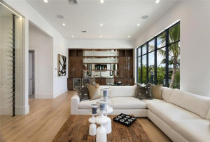 2511 NE 32nd Court, Lighthouse Point, FL 33064