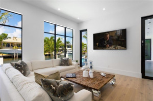 2511 NE 32nd Court, Lighthouse Point, FL 33064