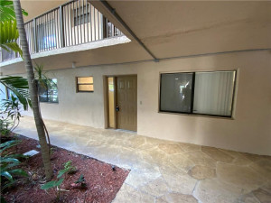 8040 Hampton Boulevard, 104, North Lauderdale, FL 33068