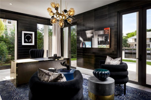 91 Compass Lane, Fort Lauderdale, FL 33308