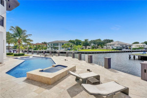 91 Compass Lane, Fort Lauderdale, FL 33308