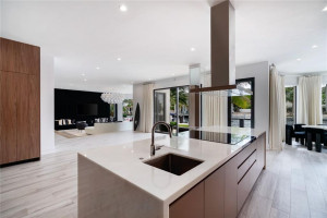 91 Compass Lane, Fort Lauderdale, FL 33308