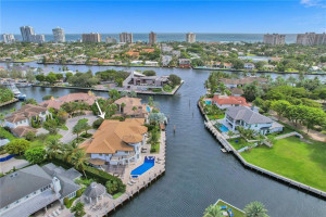 91 Compass Lane, Fort Lauderdale, FL 33308