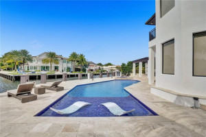 91 Compass Lane, Fort Lauderdale, FL 33308