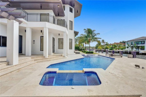 91 Compass Lane, Fort Lauderdale, FL 33308