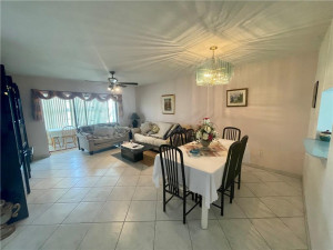 4401 NW 41st Street, 305, Lauderdale Lakes, FL 33319