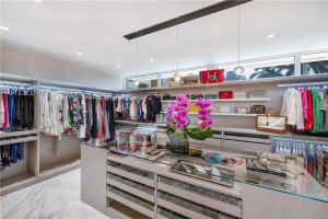 650 Royal Plaza Drive, Fort Lauderdale, FL 33301